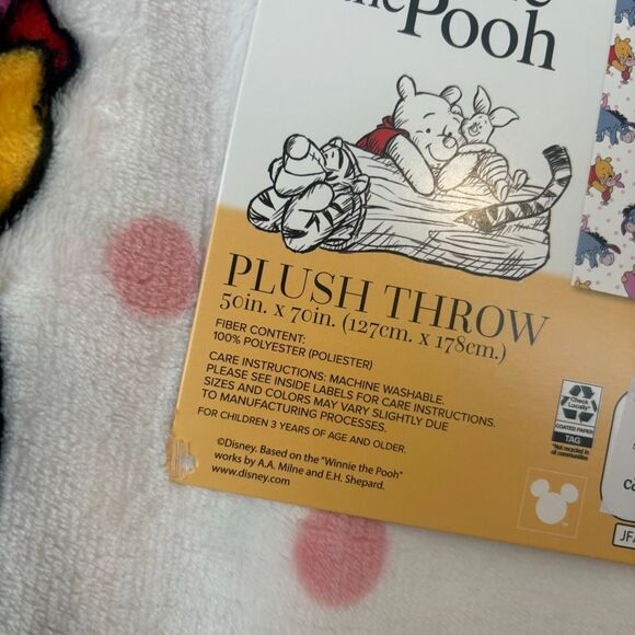 Disney Winnie The Pooh Eeyore Valentines Day Throw Blanket 50x70 Hearts NWT - Picture 6 of 8
